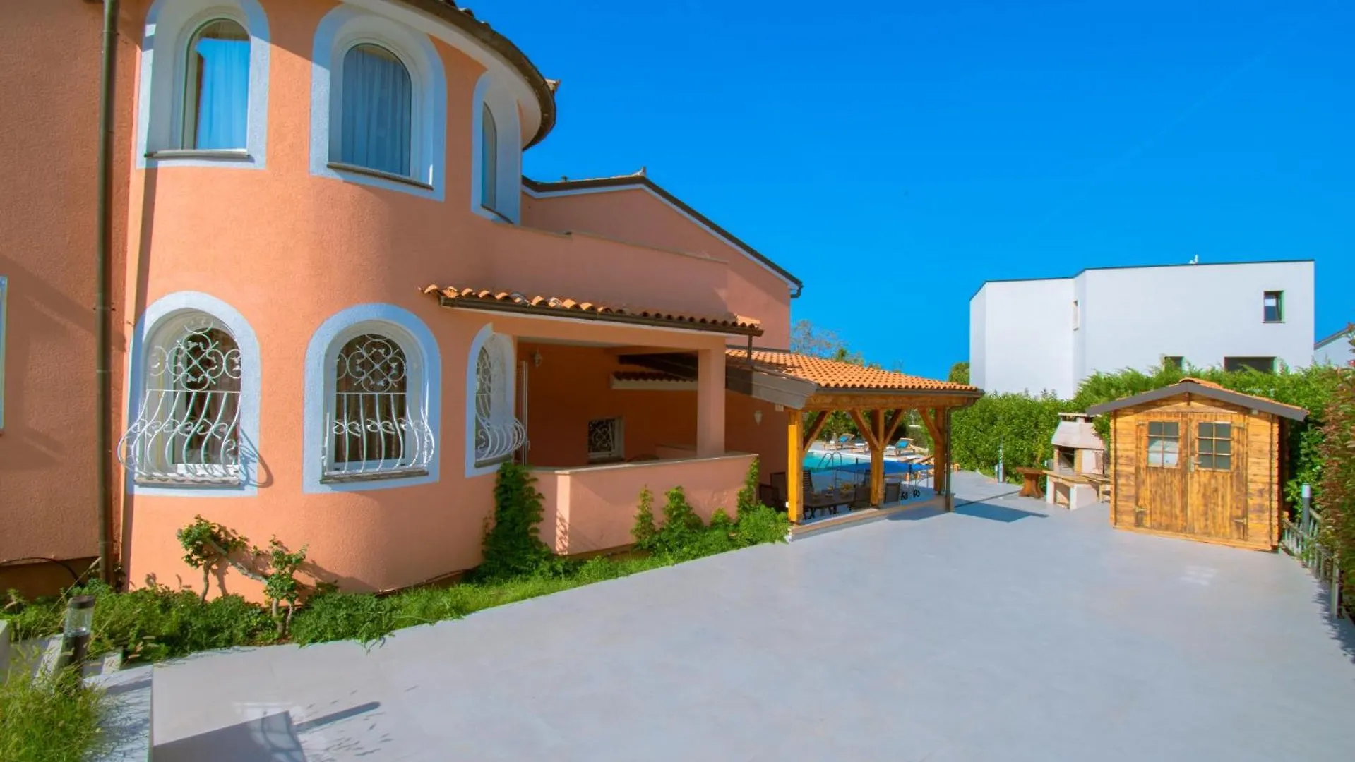 Villa Natalia Stinjan- Private Pool Retreat Pula